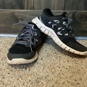 Nike Youth Tennis Shoes